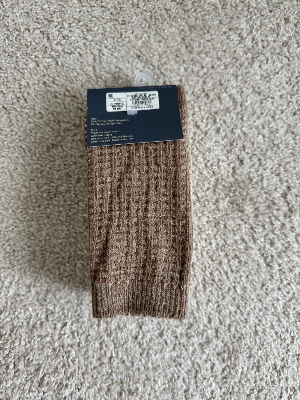Universal Thread Cream Cable Rib Crew Socks - 3 Pack - Picture 3 of 3